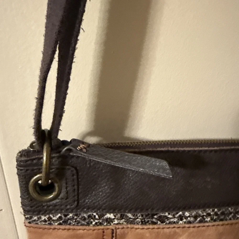 The Sak Brown Leather  Purse Crossbody Boho Tag Used
